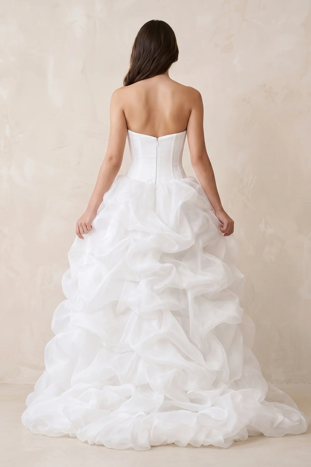 Gorgeous Beach White Short Organza Sweetheart Asymmetrical Wedding Dresses