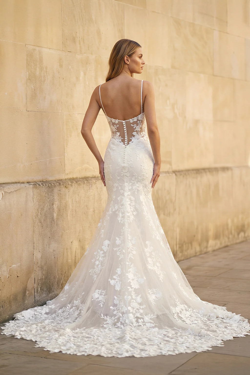 Mermaid Lace White Wedding Dresses Spaghetti Straps